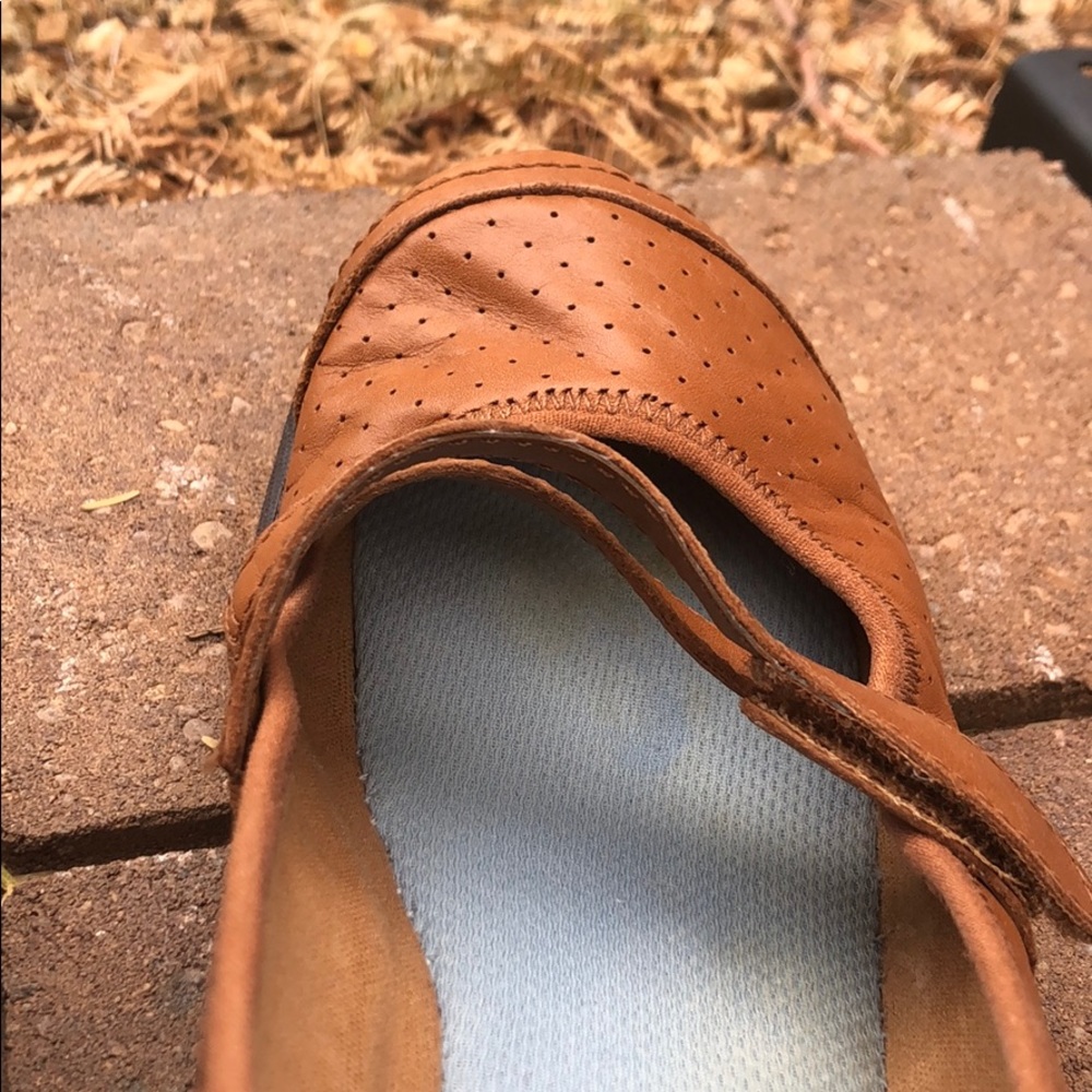 SOLD! EASY SPIRIT Brown Double Strap MJ Pumps. - Picture 6 of 8